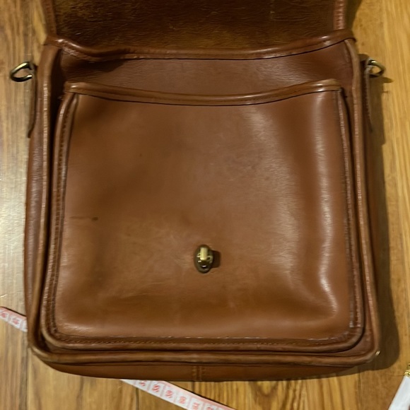COACH Vintage 90s USA Station Slim Classic British Tan Cognac Leather Messenger - Picture 10 of 16